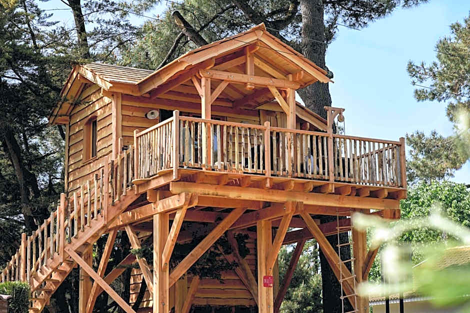 Logis Hotel Emeraude des Bois