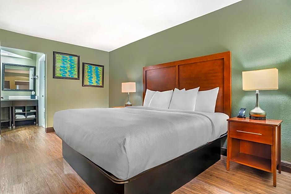 Quality Inn & Suites near Panama City Beach