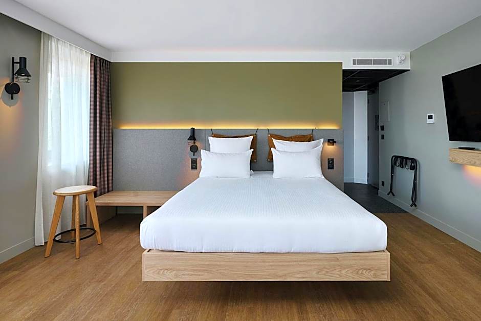 Moxy Annecy