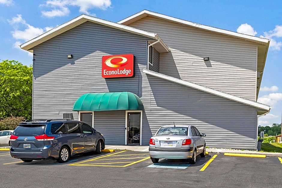 Econo Lodge Akron Copley Northwest