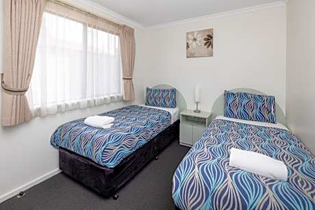 Deluxe Two-Bedroom Chalet