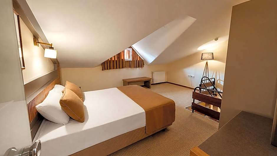 Lycus River Thermal Hotel