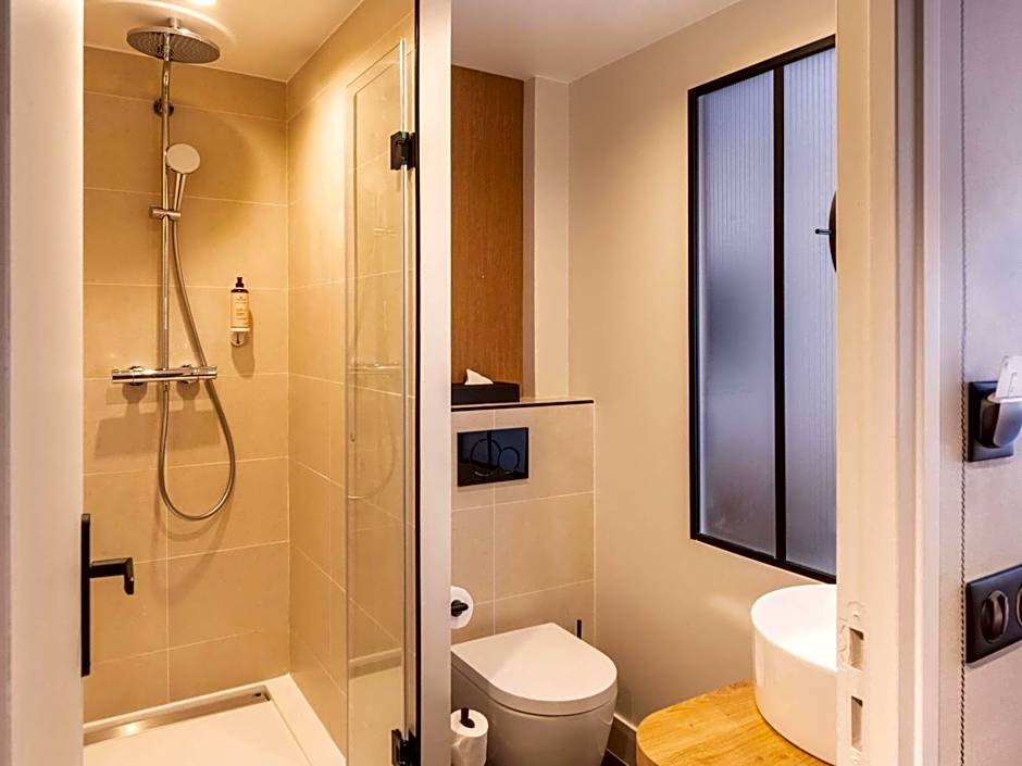 Mercure Paris Bercy Bibliotheque