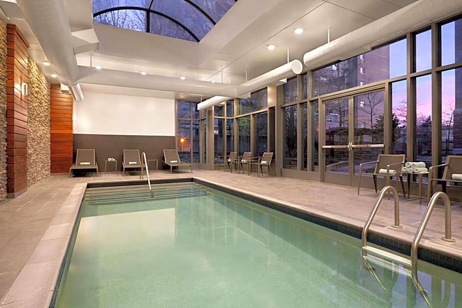 Courtyard by Marriott Boston Brookline