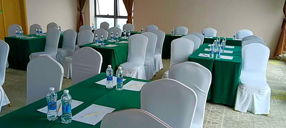 Lavande Hotel Luzhou Jiale Century City