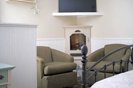 King Suite with Spa Bath