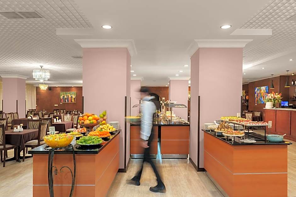 Ani Plaza Hotel