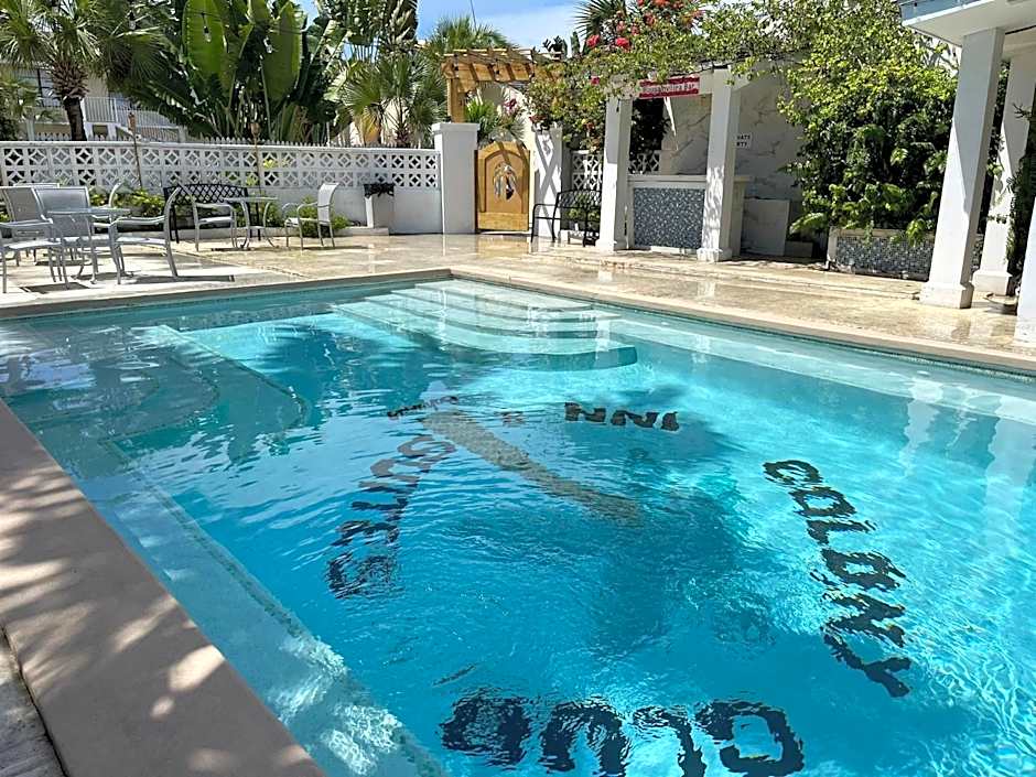 Colony Club Inn & Suites