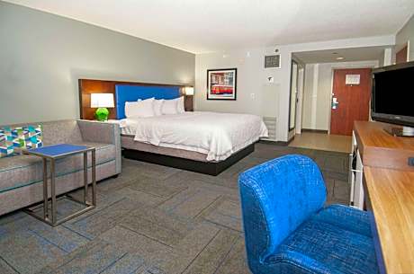 King Study with Sofa Bed - Non-Smoking