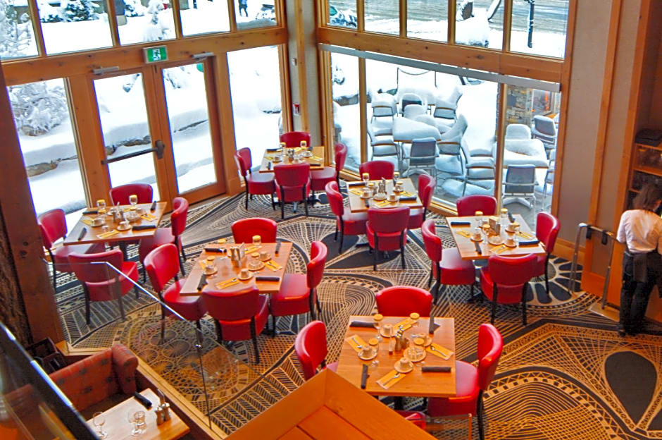 Moose Hotel and Suites