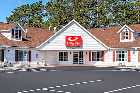 Econo Lodge Inn and Suites Eau Claire
