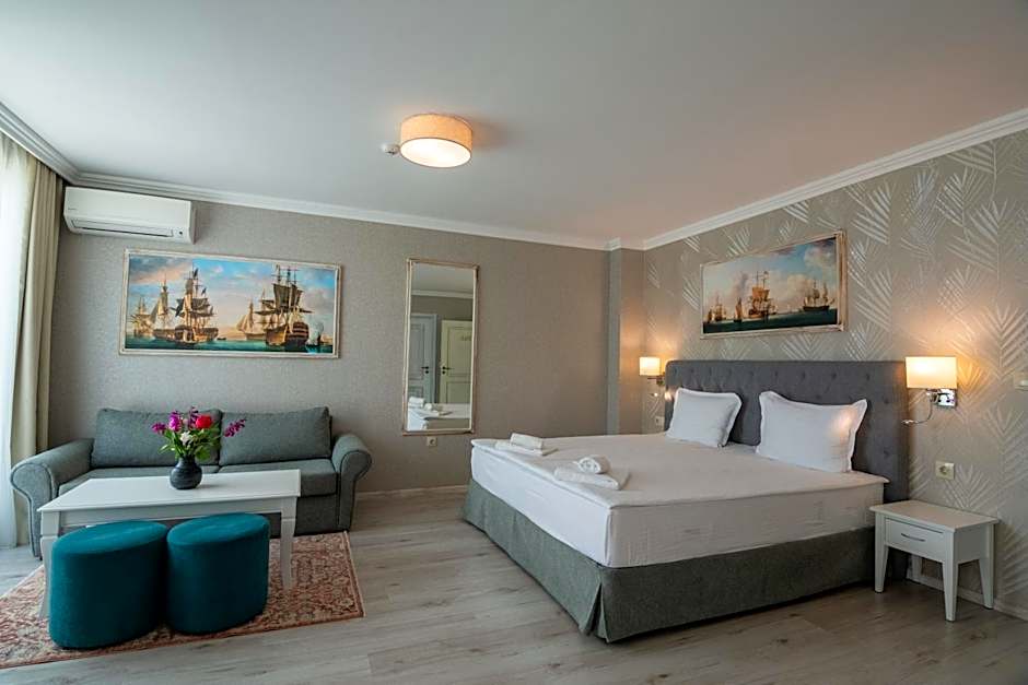 Maria Palace Complex