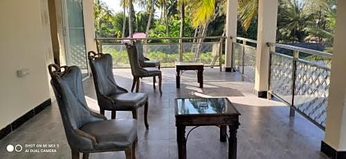 Pwani Beach Hotel & Apartments