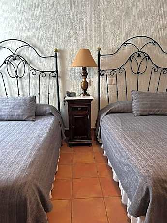 Double Room Pet-Friendly