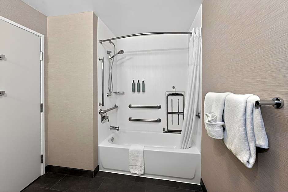 Courtyard by Marriott Burlington