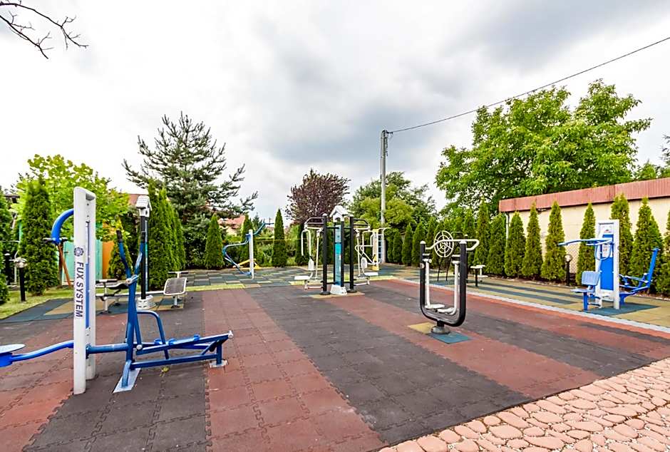 Eko Hotel Na Wierzynka & Park Pinokia