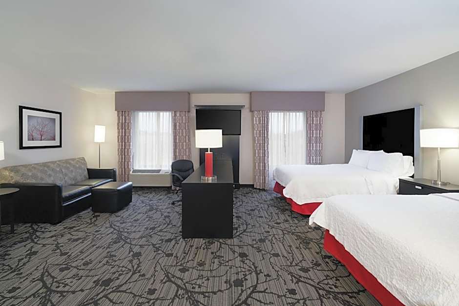 Hampton Inn & Suites Roanoke Airport