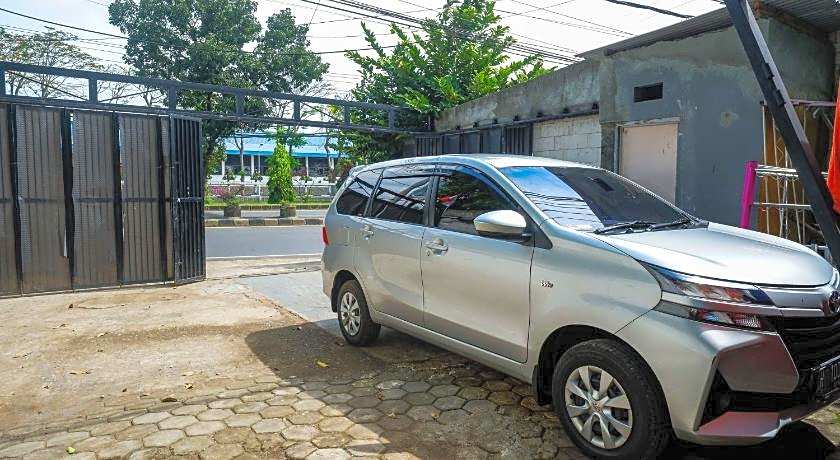 RedDoorz near Exit Tol Batang