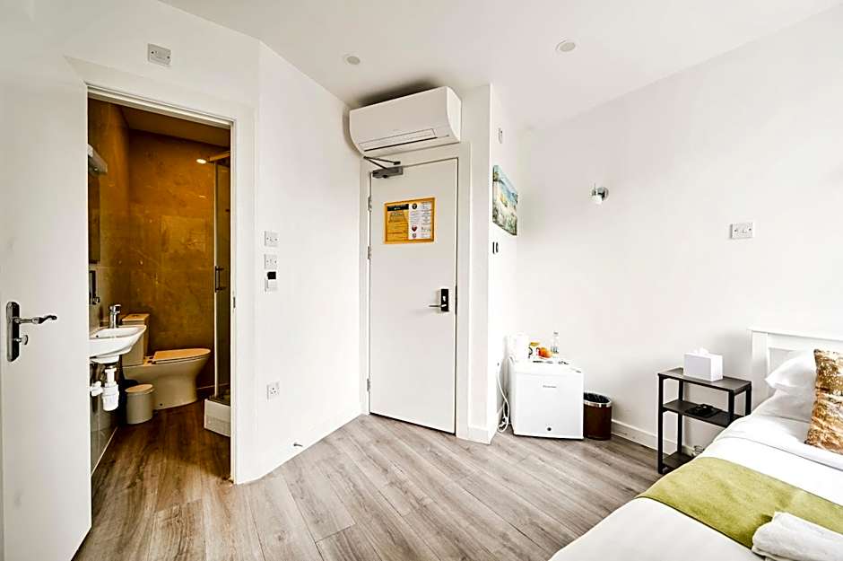 City London Hotel