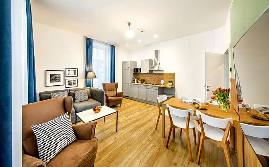 Jimmy's Apartments Emerald