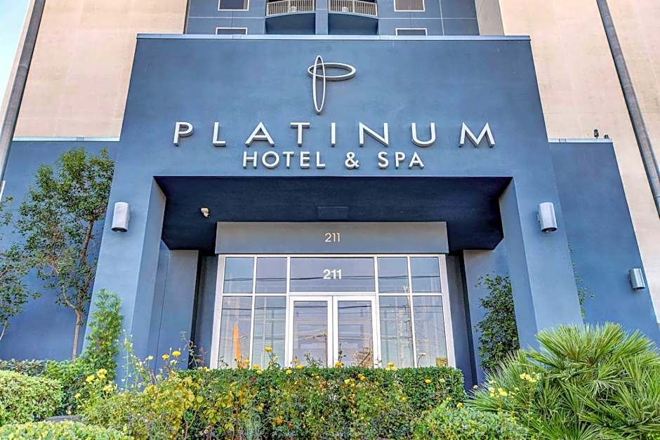 Princess Suite * Platinum Hotel with balcony Strip VIEW