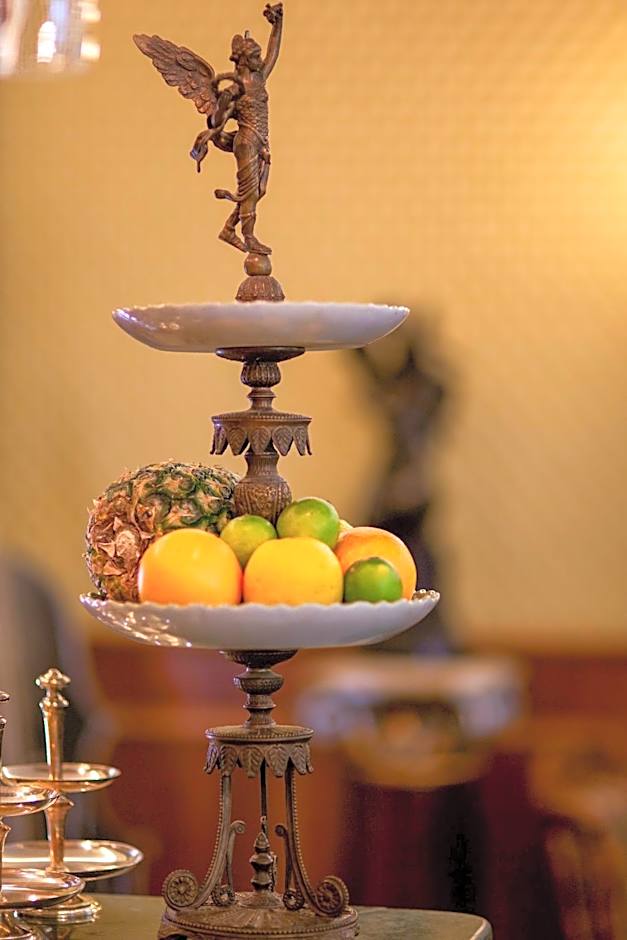 Grand Hotel London