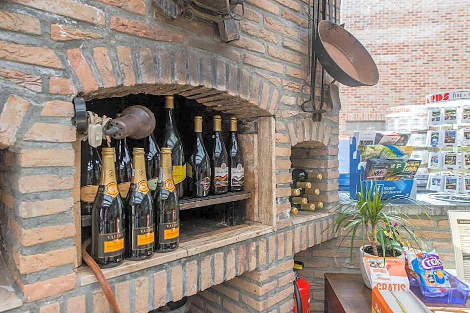 B&B Casa Roman & Vakantiewoning voor 1 pers tot max 32 personen