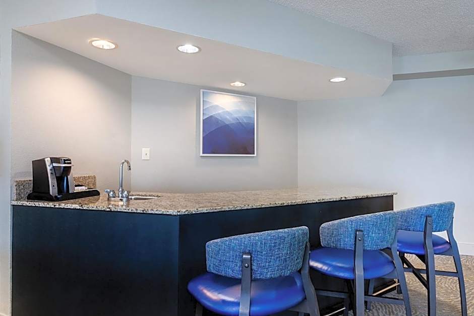 Crowne Plaza Melbourne-Oceanfront By IHG