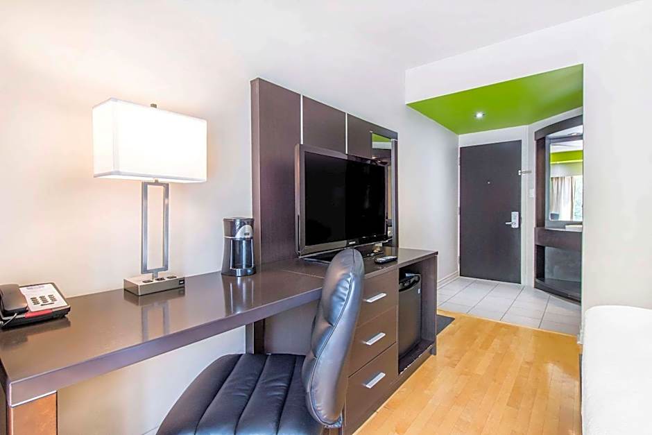 Travelodge by Wyndham Trois-Rivieres