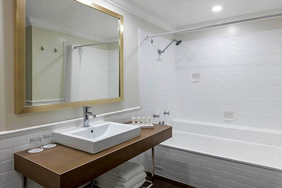 Crowne Plaza Terrigal By IHG