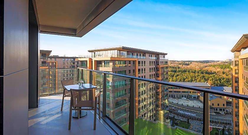 Movenpick Living Istanbul Camlivadi