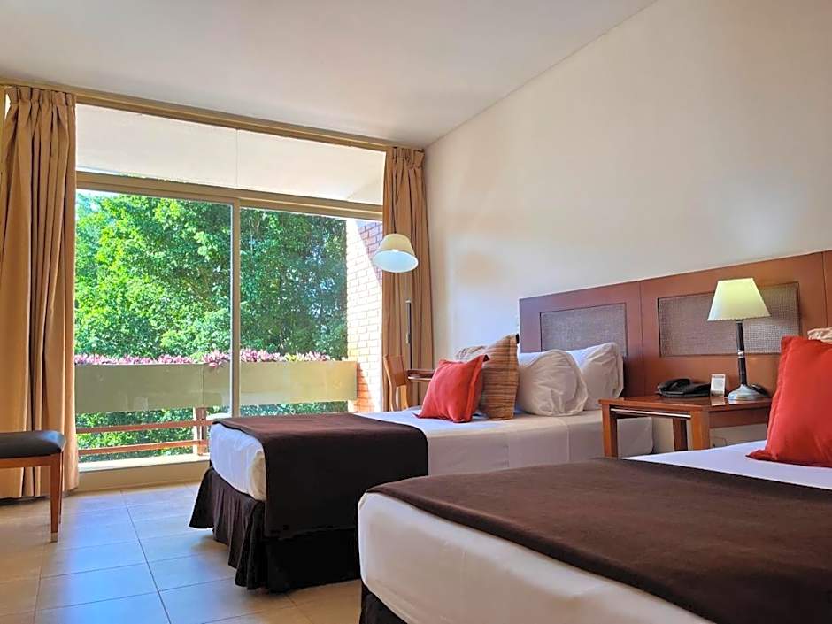 Hotel Raices Esturion