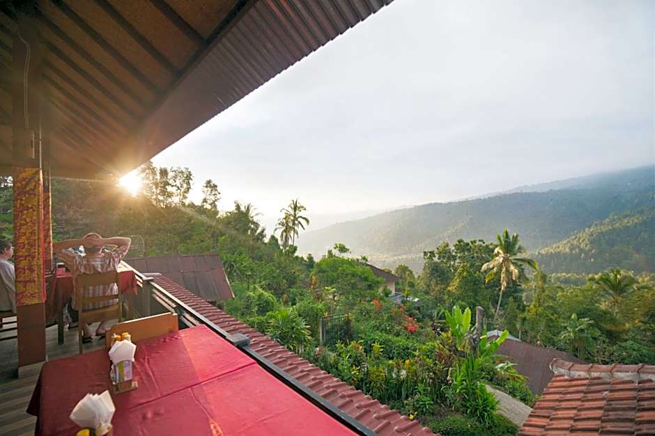 Aris Homestay and Warung Made
