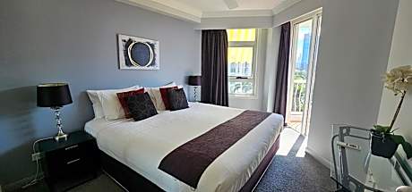 Two-Bedroom Apartment with Two Bathrooms