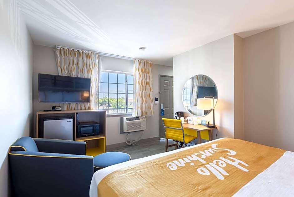 Days Inn by Wyndham Red Bluff