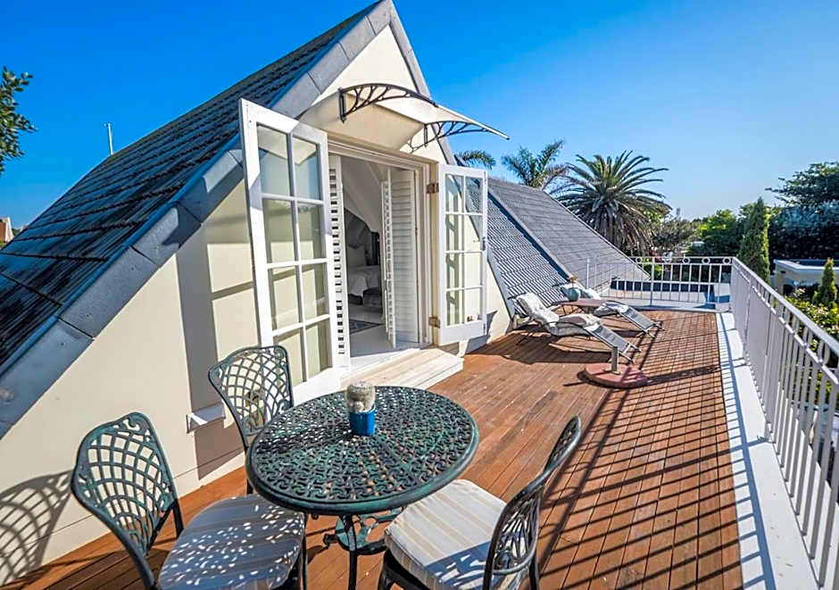 Admiralty Beach House