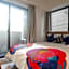 FFFFFF Hotel