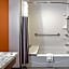 La Quinta Inn & Suites by Wyndham Waco Downtown - Baylor