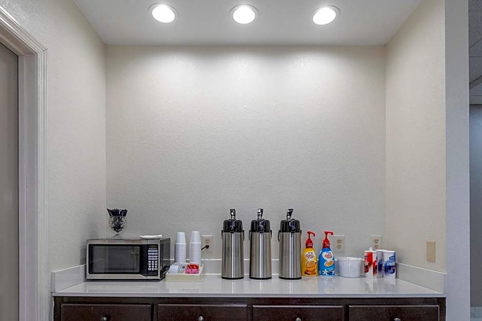 Red Roof Inn Bay Minette