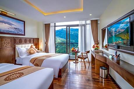 Executive Double or Twin Room with Mountain View