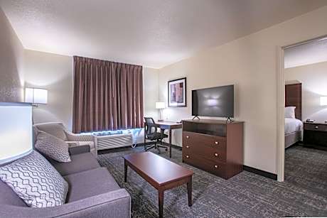 One-Bedroom Suite