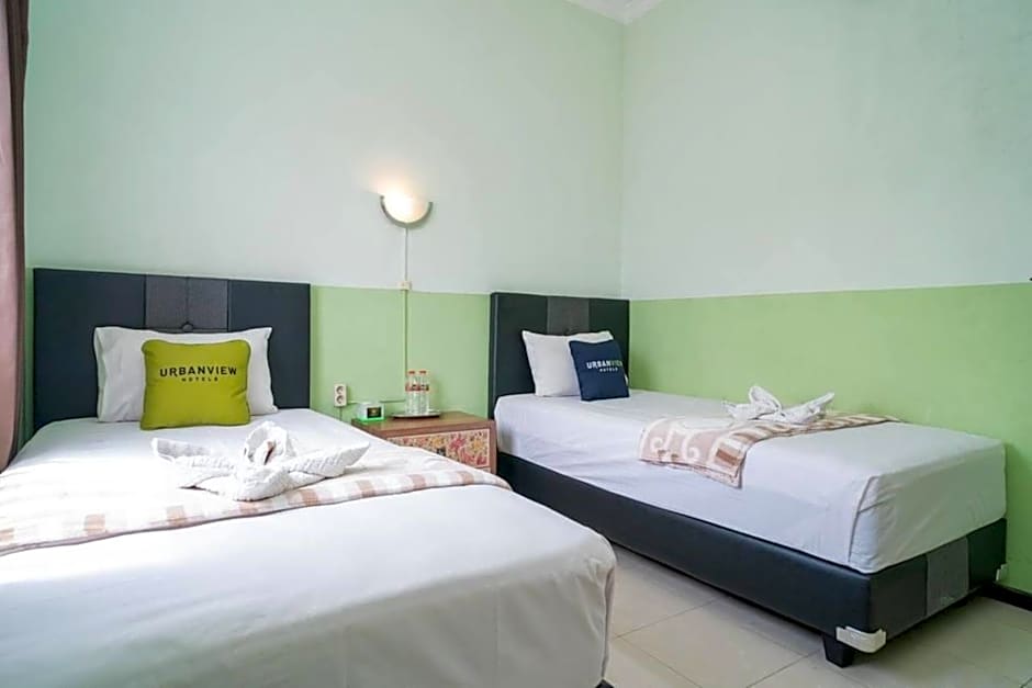 Urbanview Hotel de Kopen Malang by RedDoorz