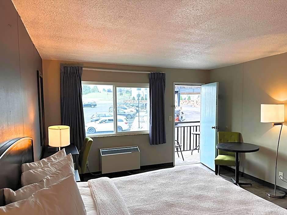 Expedition Lodge Estes Park at Rocky Mtn National Park