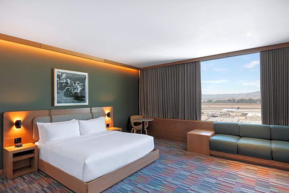 Hilton Garden Inn Guadalajara Airport