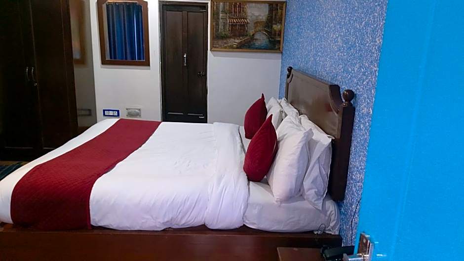 The Palace Belvedere Hotel