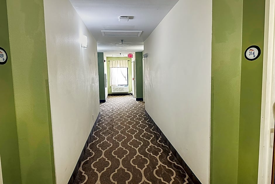 OYO Hotel Rome West GA
