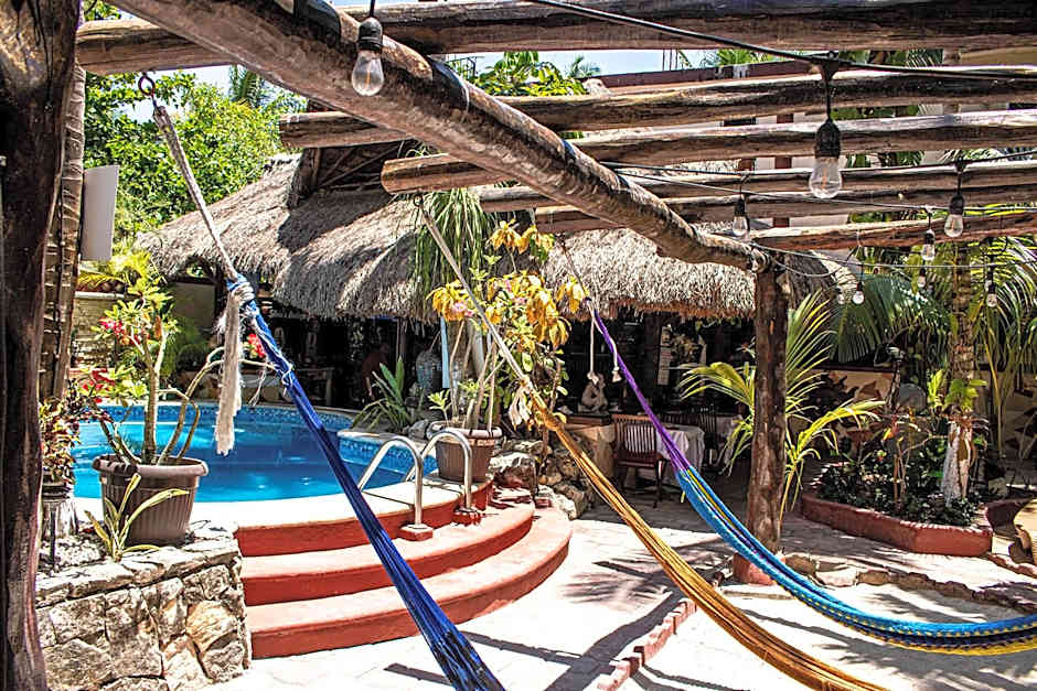 Cocos Cabañas Playa del Carmen Adults Only