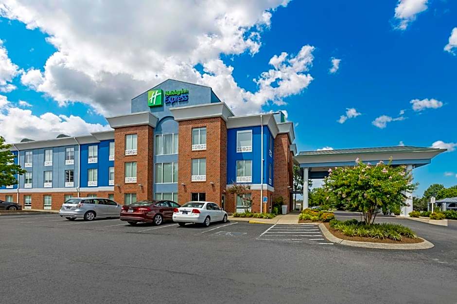 Holiday Inn Express White House By IHG