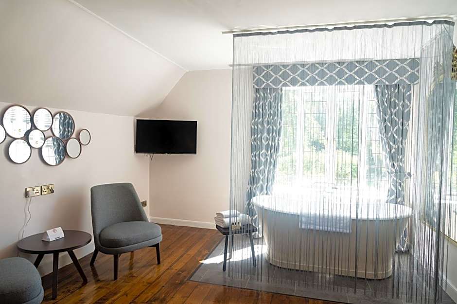 The Olde Bell, BW Signature Collection