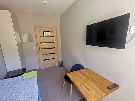 Single Room with Shared Bathroom